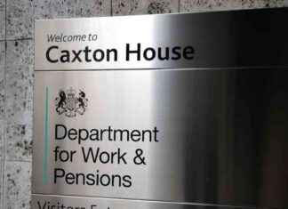 August Payment Schedule Change: DWP and HMRC Payments on Separate Days news-13082024-125031