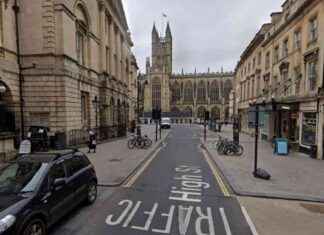 Tragic Incident: Fatal Fall in Bath City Centre news-15082024-191427
