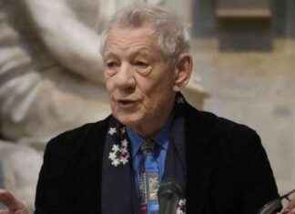Ian McKellen Reveals Future Plans Following Stage Fall news-02092024-022940