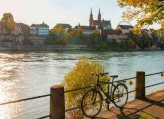 Charming European Getaway: Gingerbread Delights and Celebrity Sightings news-24092024-174916