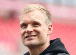 Liam Manning Steps Back as Bristol City Manager due to Family Tragedy news-14102024-193248