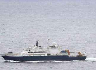 Russian Spy Ship Monitored Off South West Coast: Controversial Activity Detected news-11112024-032453