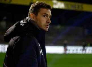 Rovers Manager Laments Missed Opportunities in Draw with Crawley Town news-17112024-034833