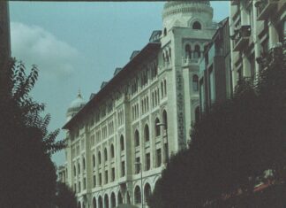 Burlington-Bristol: Discover Hidden Gems and Must-Visit Spots Today