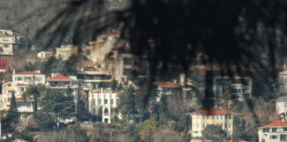 Bristol Bay Apartments: Discover Stunning Coastal Living Options