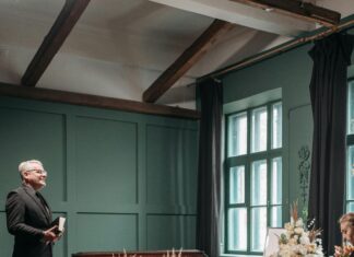 Weaver Funeral Home Obituaries Bristol: Discover Heartfelt Tributes