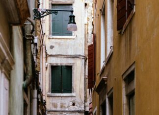 Hatter House Cafe Bristol: Discover the Magic of This Hidden Gem